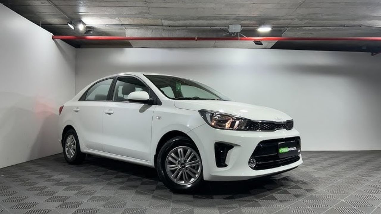 Kia Soluto Unveiled