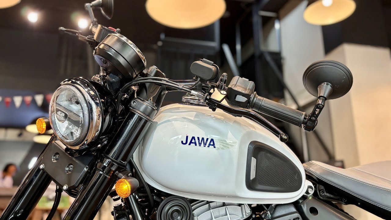 2025 Jawa 42 Bobber