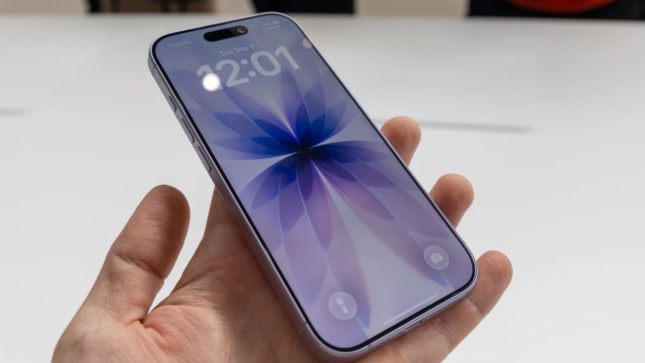 iPhone 17 Breaks Pre-Order Records in China