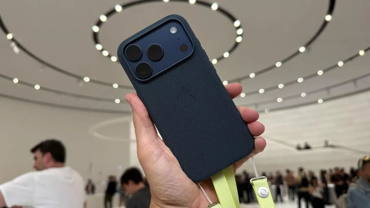 iPhone 17 Series Smashes Pre-Order Records in India