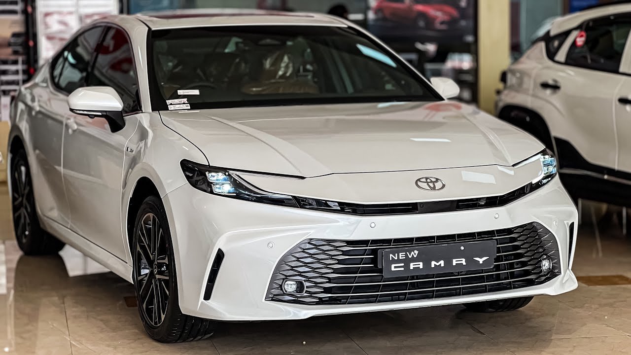 Toyota Camry 2025